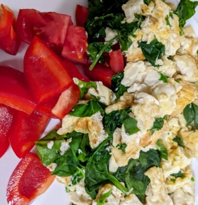 Scrambed eggs & tofu with baby spinach